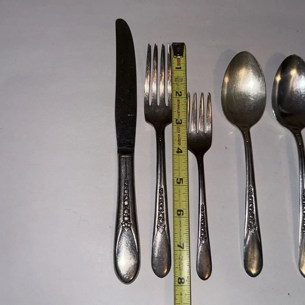Set Of 5 Wm A Rogers MPG. CO Original Silver Plate Spoons, Forks And Knife